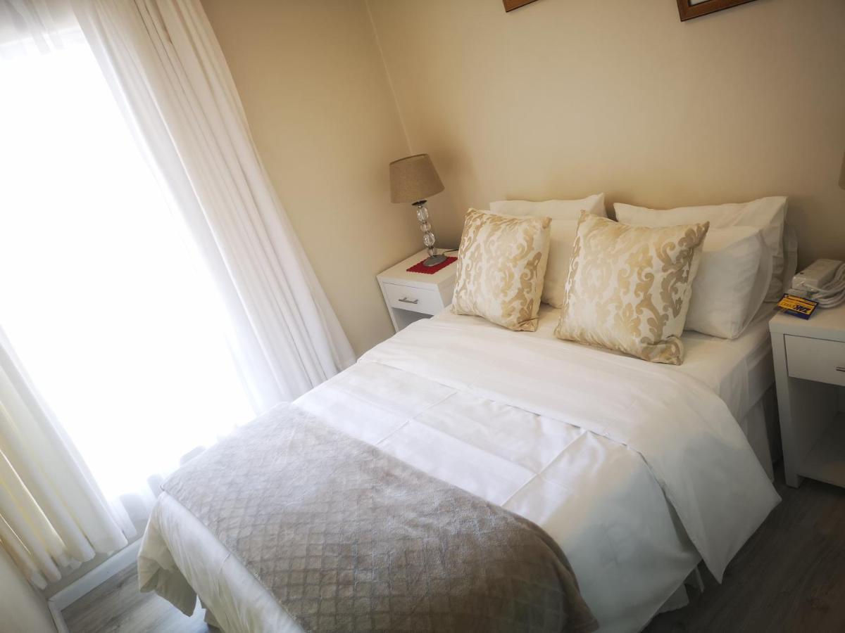 Cape Town Family Beachfront Apartment Leisure Bay Cidade Do Cabo Exterior foto