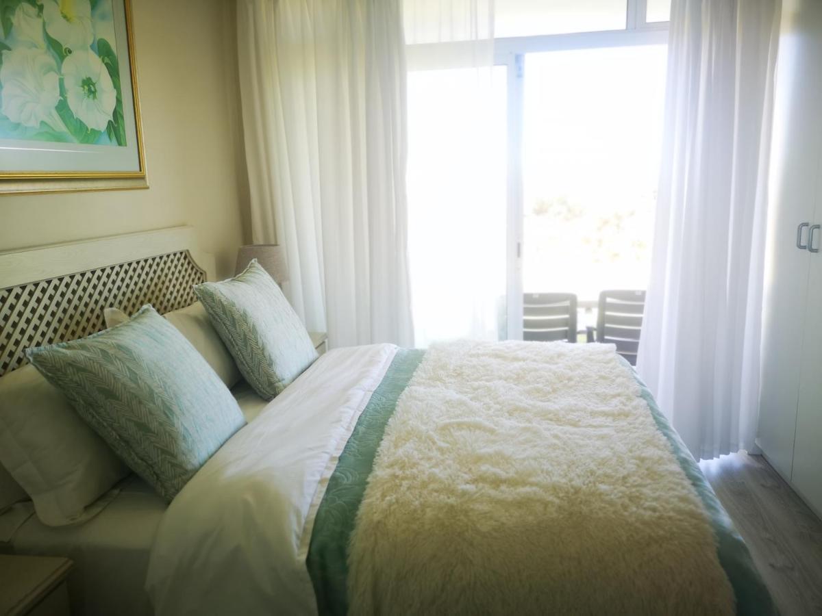 Cape Town Family Beachfront Apartment Leisure Bay Cidade Do Cabo Exterior foto
