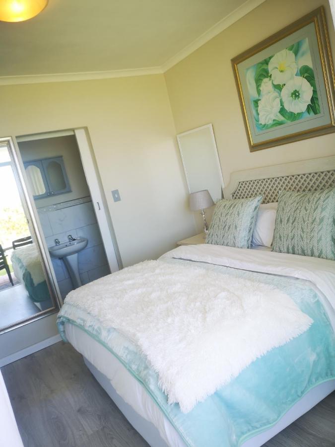 Cape Town Family Beachfront Apartment Leisure Bay Cidade Do Cabo Exterior foto